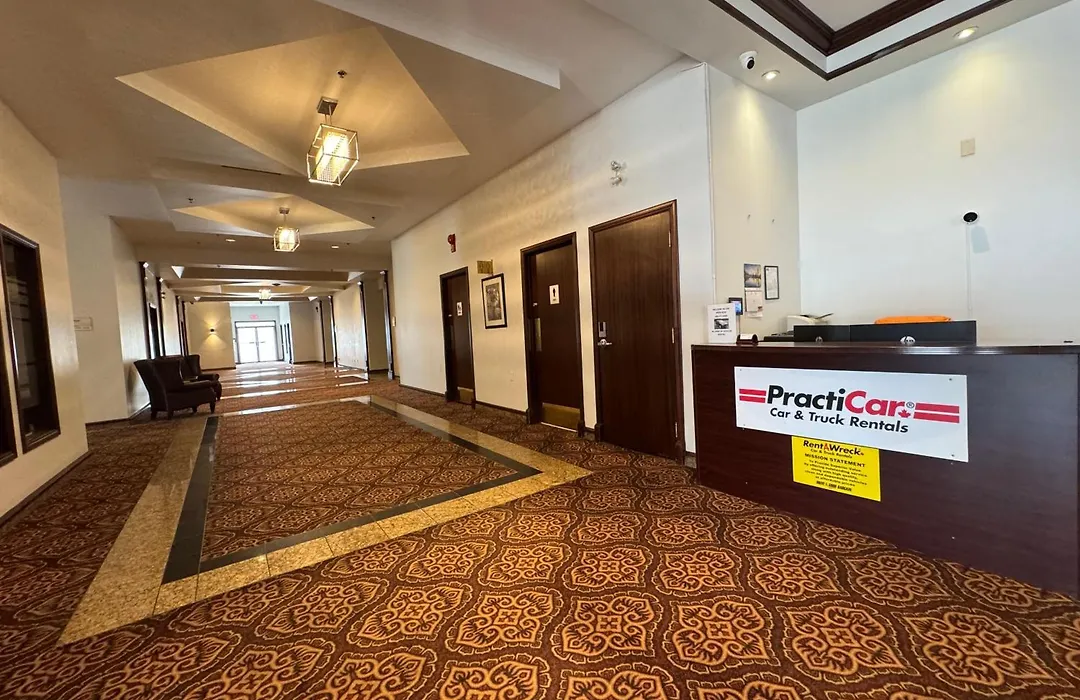 Divya Sutra Plaza And Conference Centre Calgary Airport-1